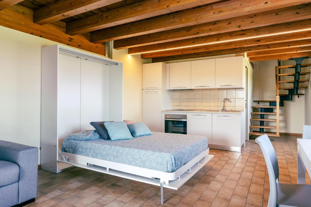Il Casale Lonato - By Host4U Aparthotel Exterior photo